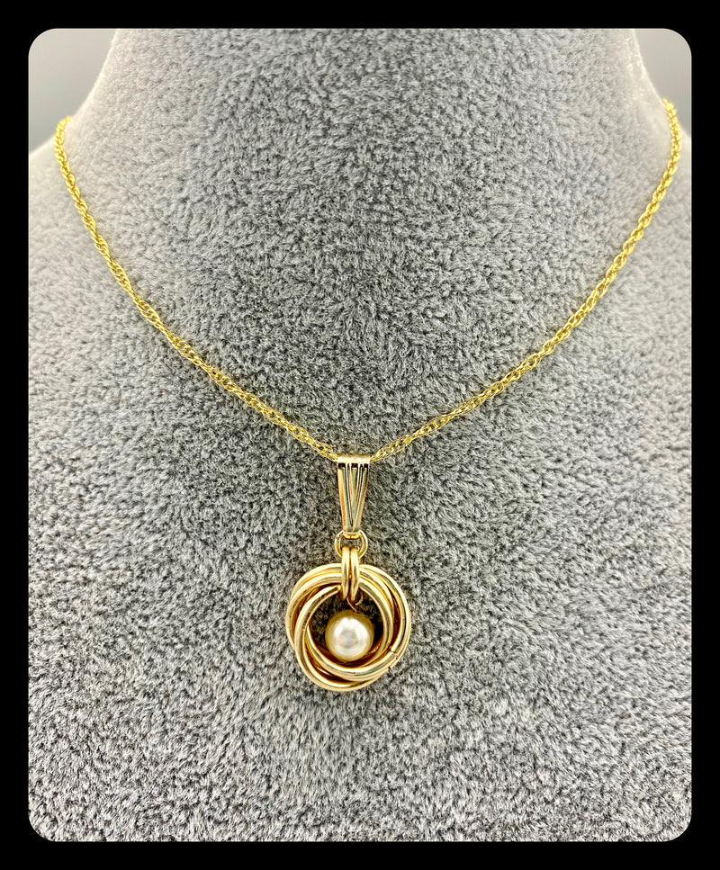 Traditional Pearl Pendant